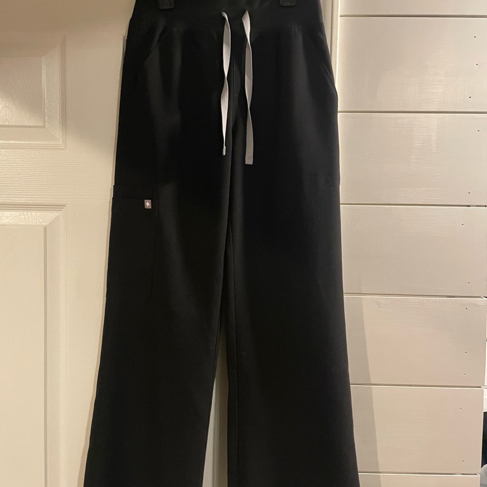 Figs Isabel wide leg scrub pants